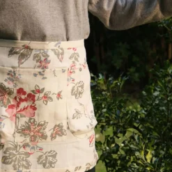 Tablier fleuri en lin