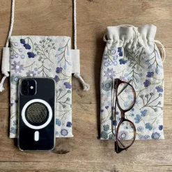 Étui à broder à la main